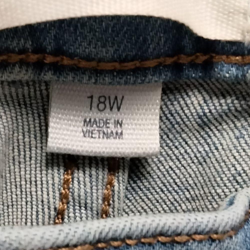 New Without tags "Universal Thread" woman's jeans - Picture 11 of 12